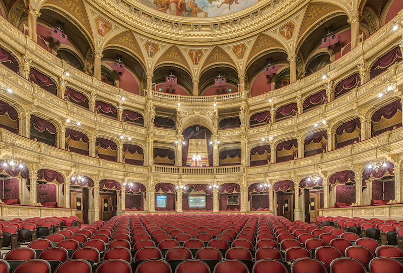 Interno di un teatro d'opera storico